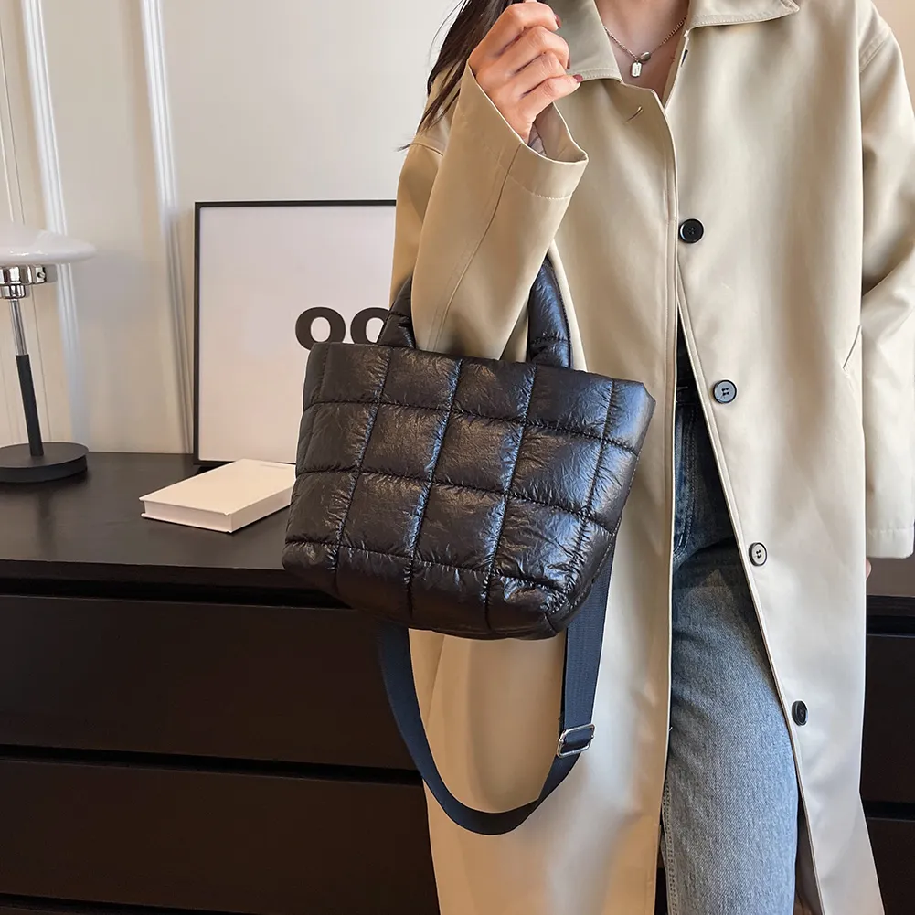 Oliva Eterna Puffer Tote