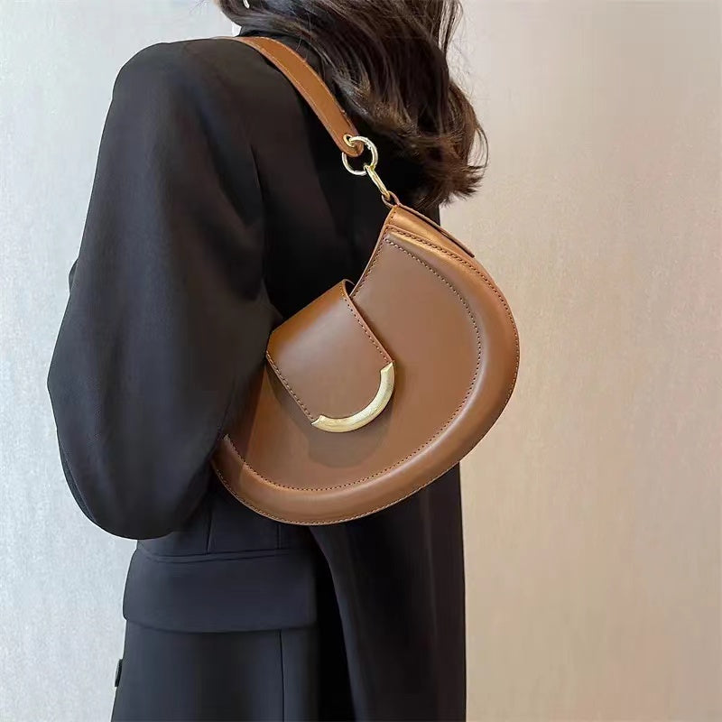 Minerva Piccolo Shoulder Bag