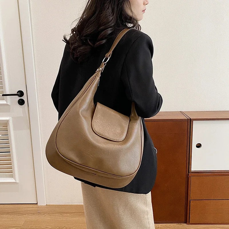 Chiara Distinct Shoulder Bag