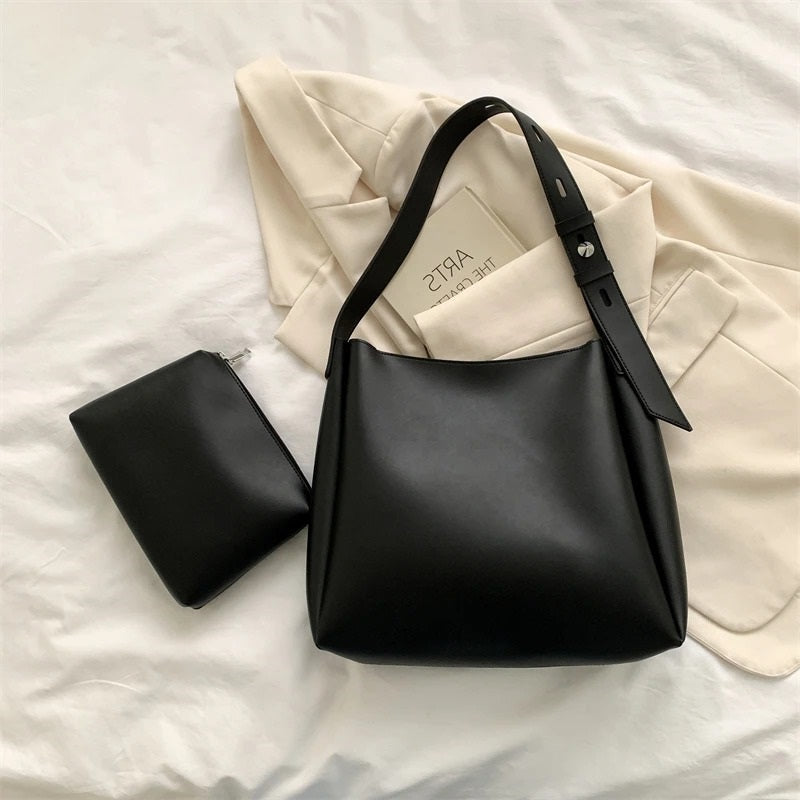 Claudia Imperiale Hobo Bag